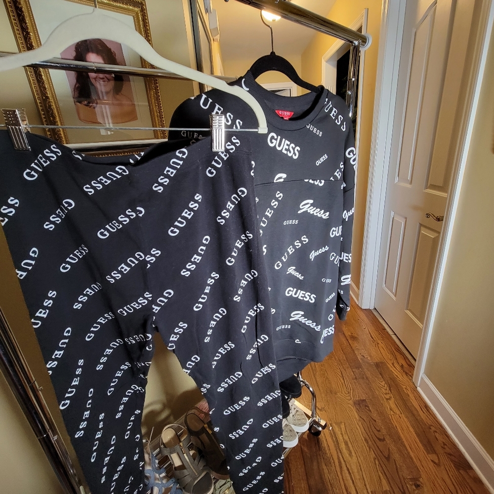 GUESS MATCHING SWEATER AND LEGGING SET.